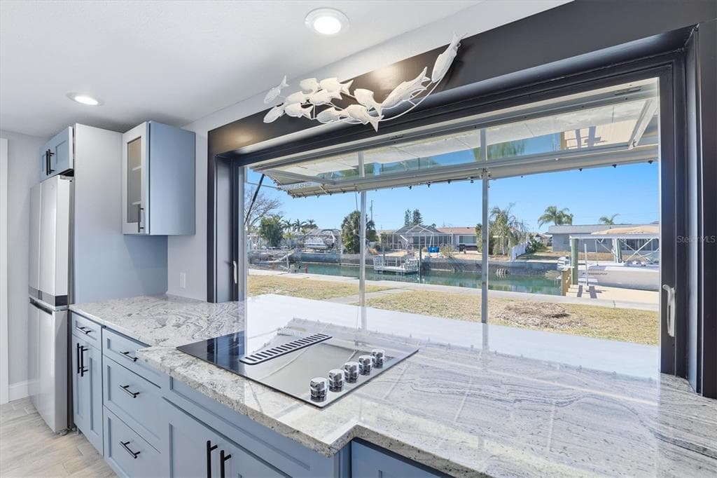 13701 MARIA DRIVE photo 20