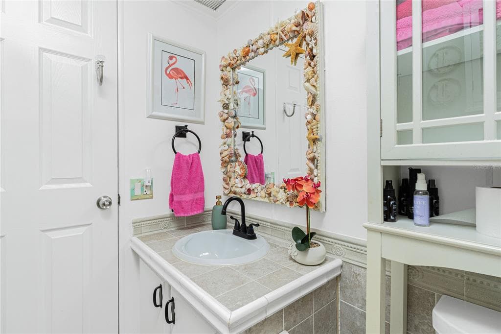 1300 SANDERLING DRIVE photo 24