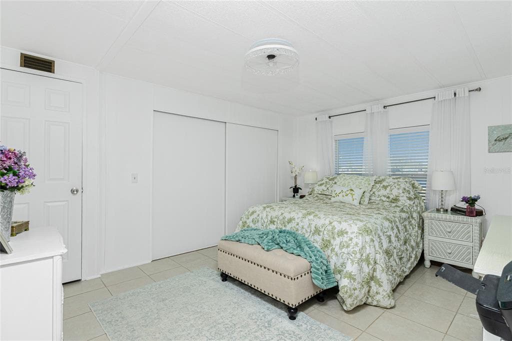1300 SANDERLING DRIVE photo 19