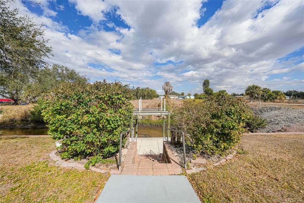 405 RIDGECREST DRIVE photo 22