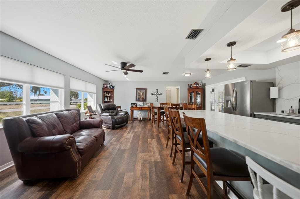 405 RIDGECREST DRIVE 3