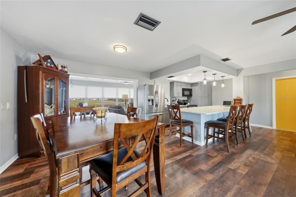 405 RIDGECREST DRIVE 5