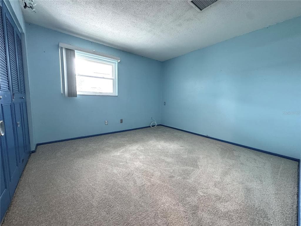 531 SUTTON PLACE photo 14
