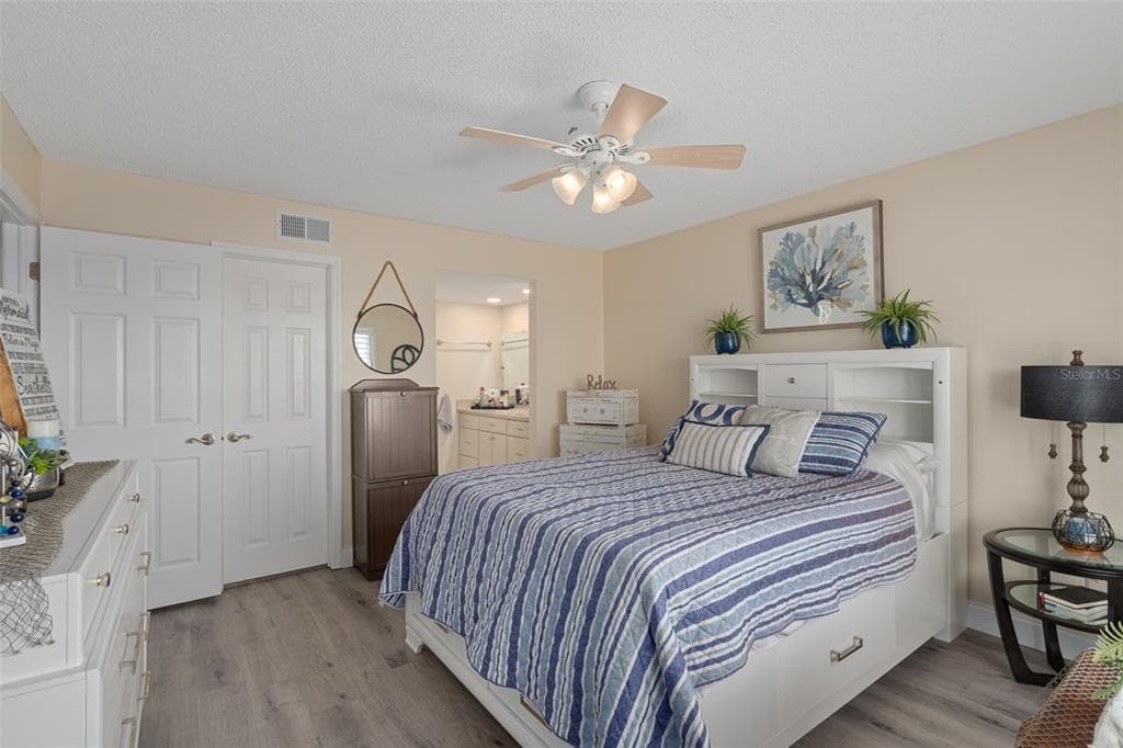 4550 BAY BOULEVARD 1211 photo 23
