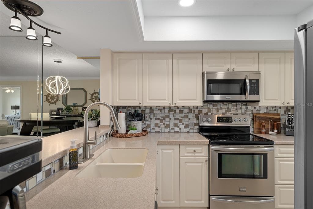 4550 BAY BOULEVARD 1211 photo 15