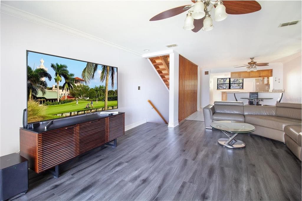 12140 CAPRI CIRCLE S 709 photo 7