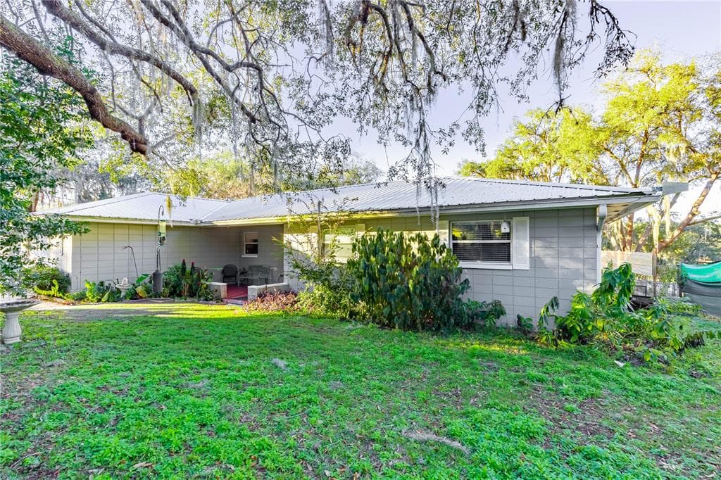 6433 LOCH LOMMOND DRIVE photo 4