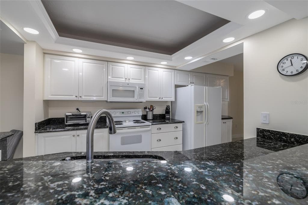 3425 S ATLANTIC AVENUE 1102 photo 21