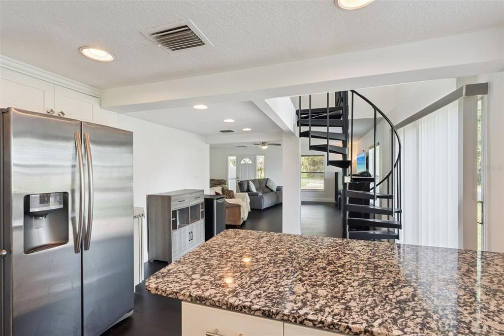 7247 TREASURE ISLAND ROAD photo 6
