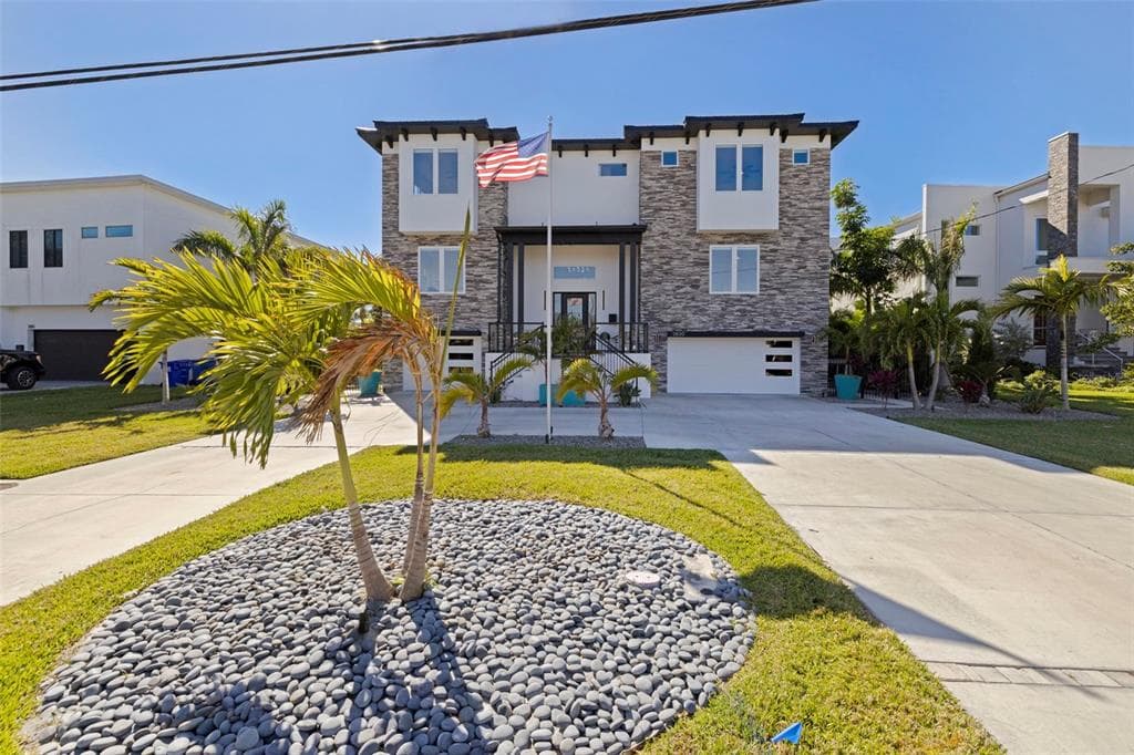 3830 SHORE ACRES BOULEVARD NE photo 3