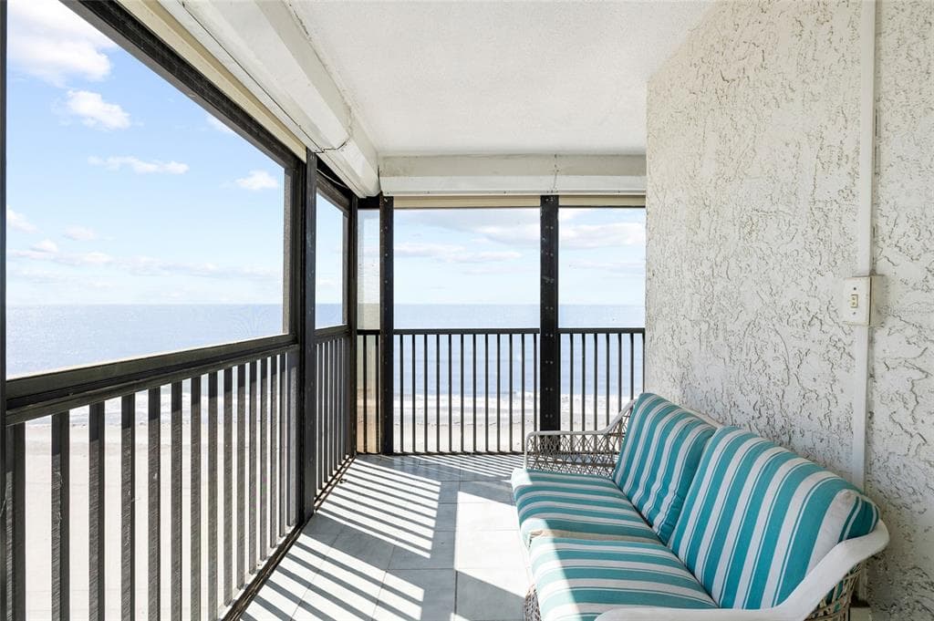 15462 GULF BOULEVARD 601 photo 18