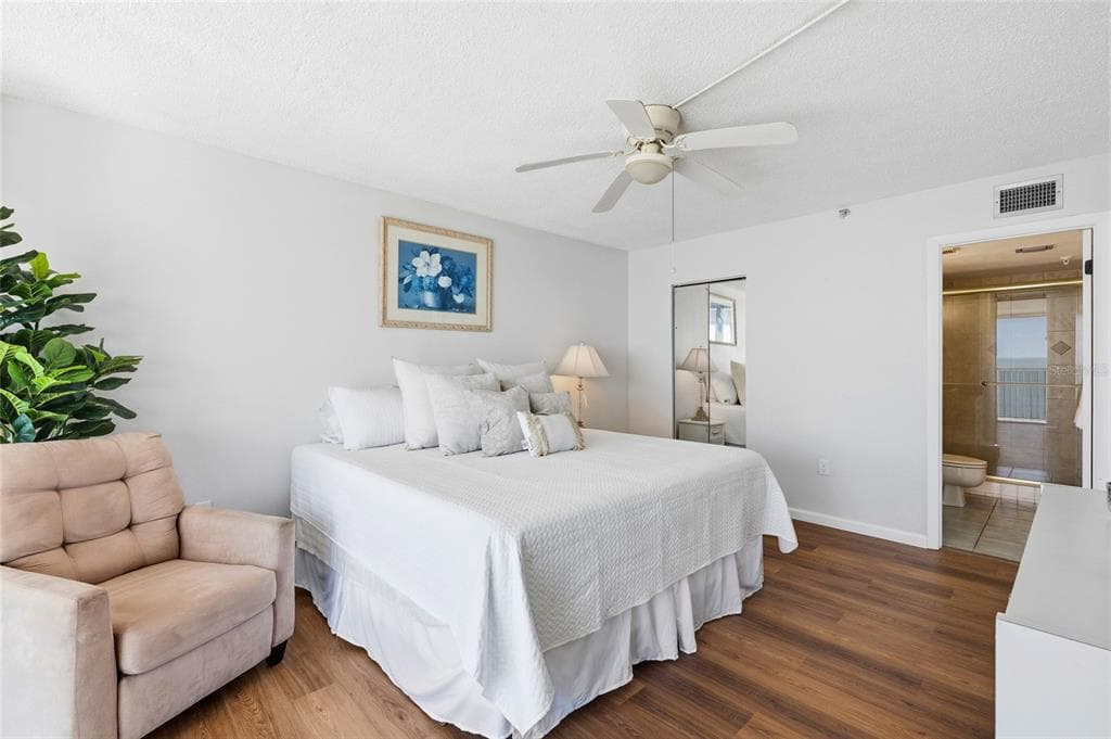 15462 GULF BOULEVARD 601 photo 25