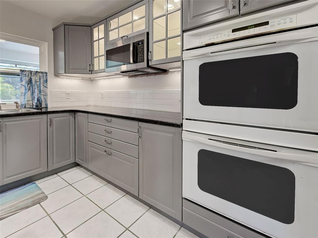 2301 VIA VENETO DRIVE photo 22