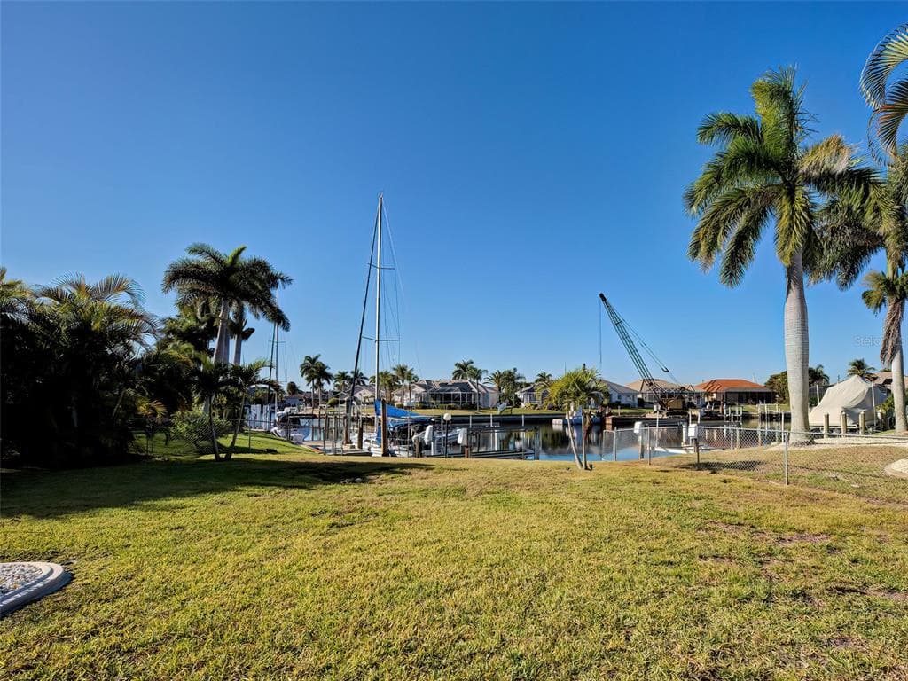 2301 VIA VENETO DRIVE photo 4