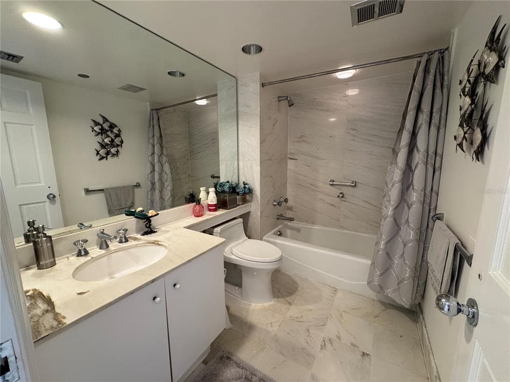 775 LONGBOAT CLUB ROAD 401 photo 16