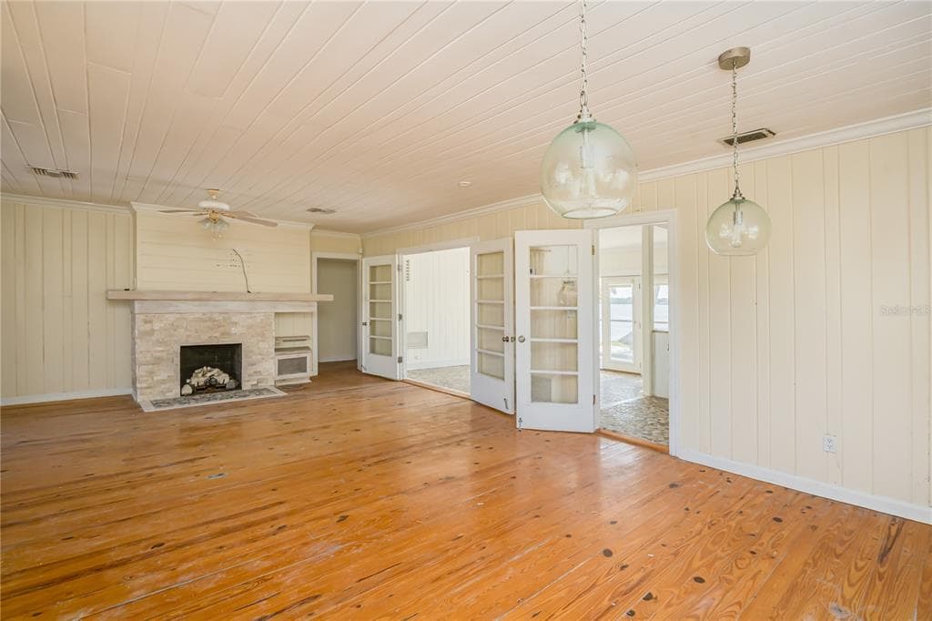 16029 REDINGTON DRIVE photo 14