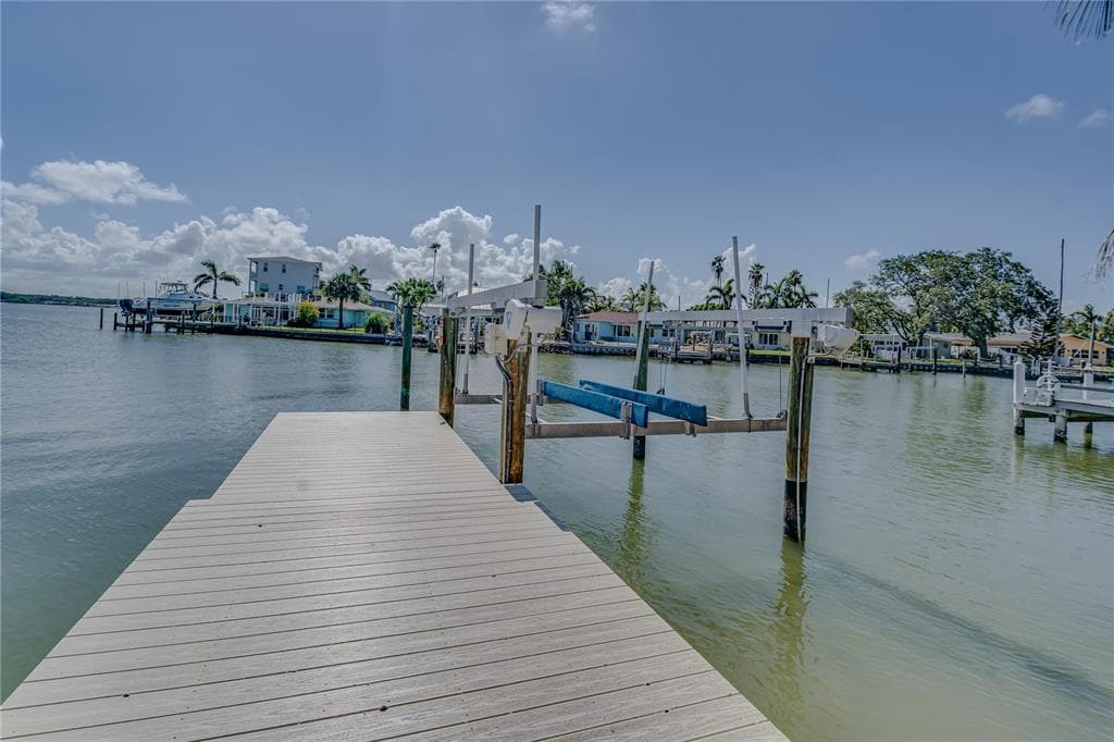 16029 REDINGTON DRIVE photo 8