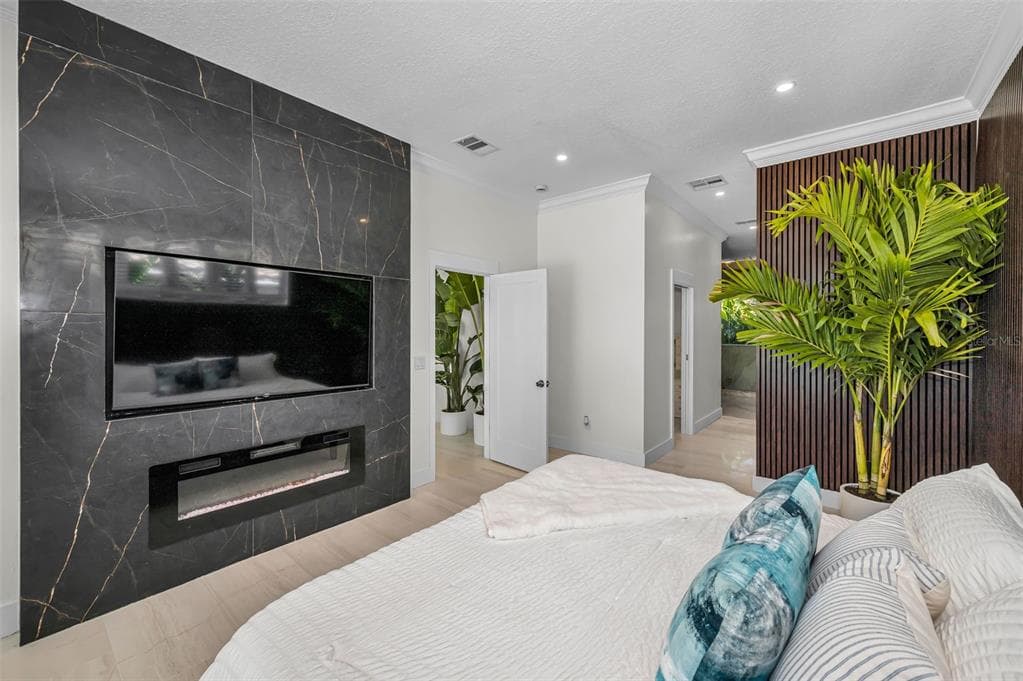 755 116TH AVENUE photo 21