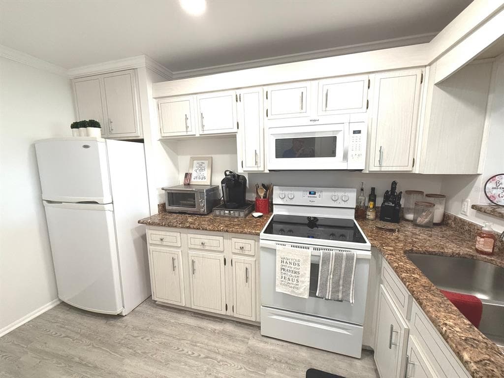 100 BLUFF VIEW DRIVE 317A photo 22
