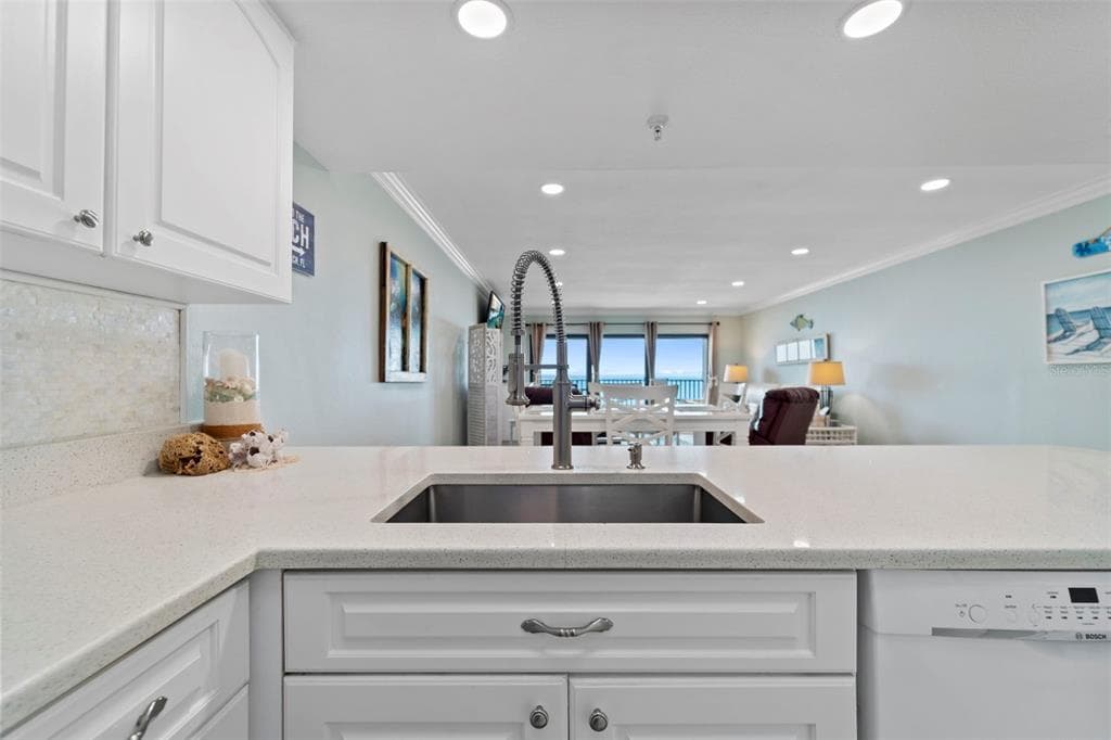 12924 GULF BOULEVARD 502 photo 17