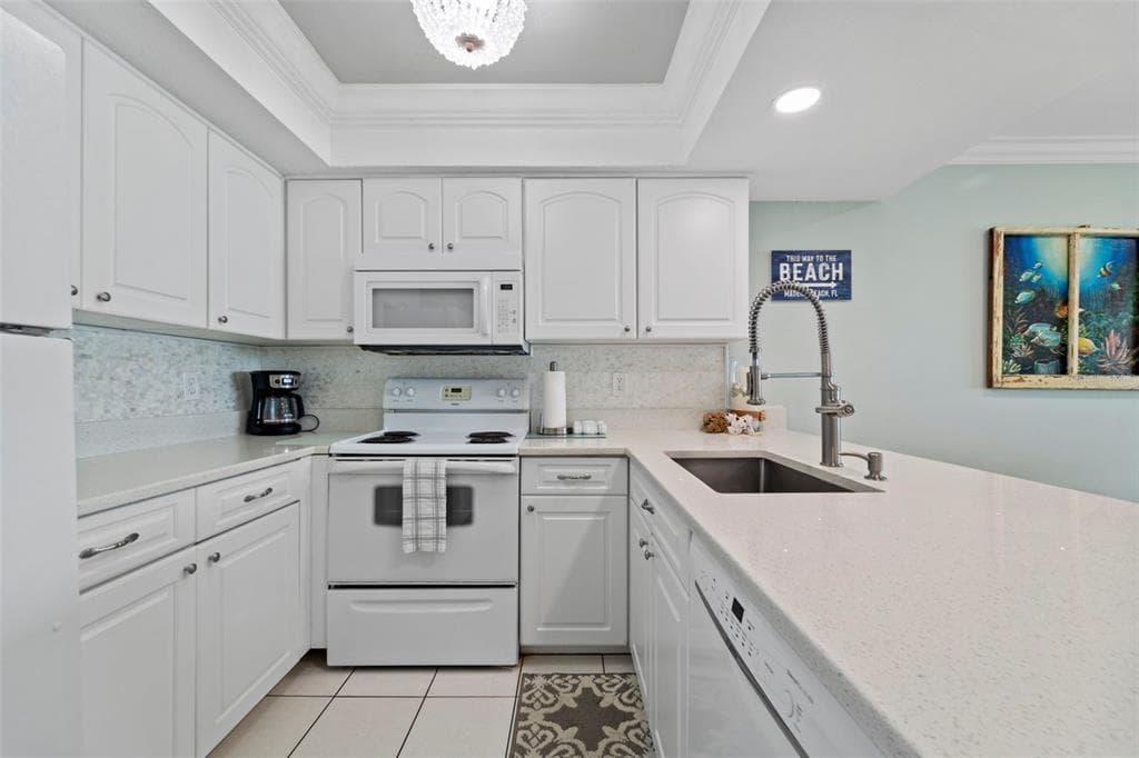 12924 GULF BOULEVARD 502 photo 16