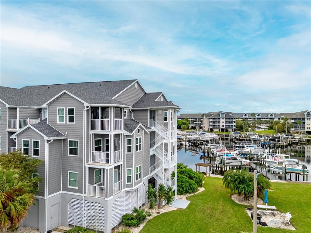5722 BISCAYNE COURT 308 photo 2