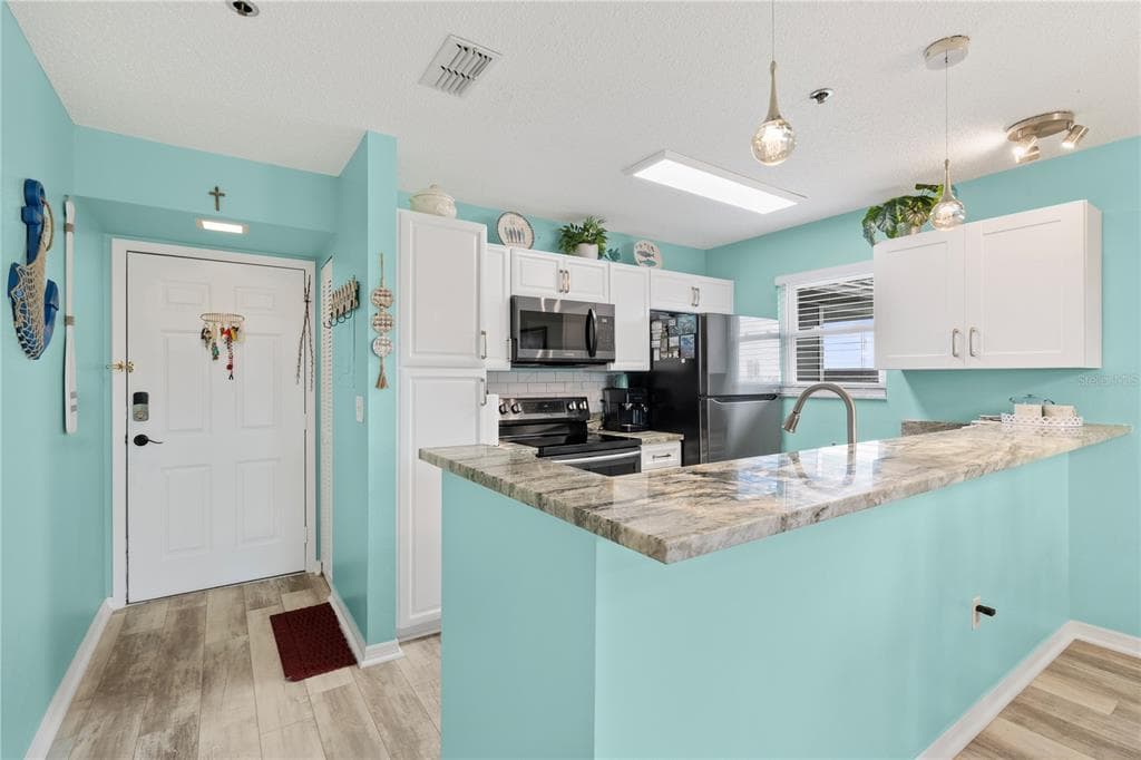 5722 BISCAYNE COURT 308 photo 6