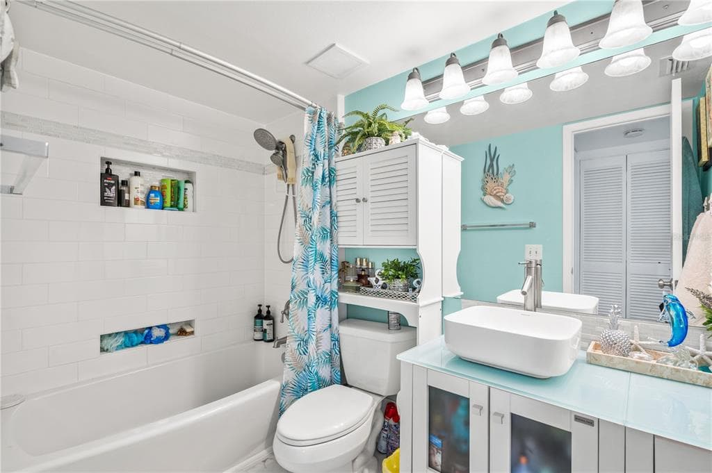 5722 BISCAYNE COURT 308 photo 16