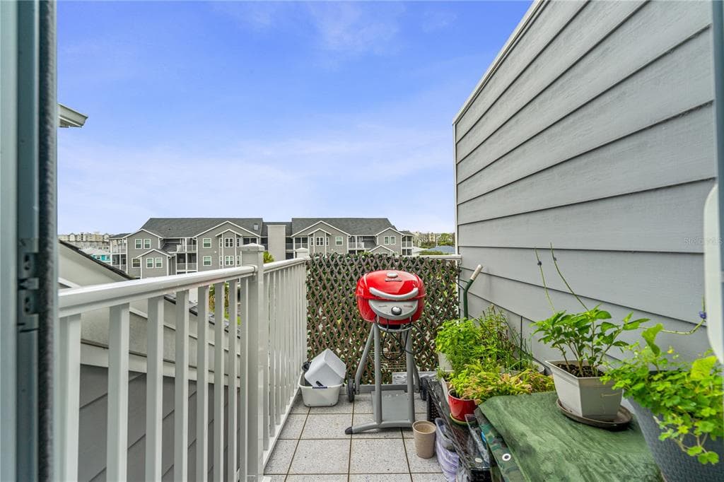 5722 BISCAYNE COURT 308 photo 21
