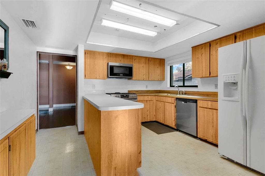 674 SAN PABLO AVENUE photo 12