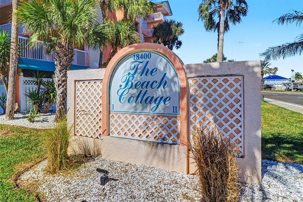 18400 GULF BOULEVARD 1302 photo 2