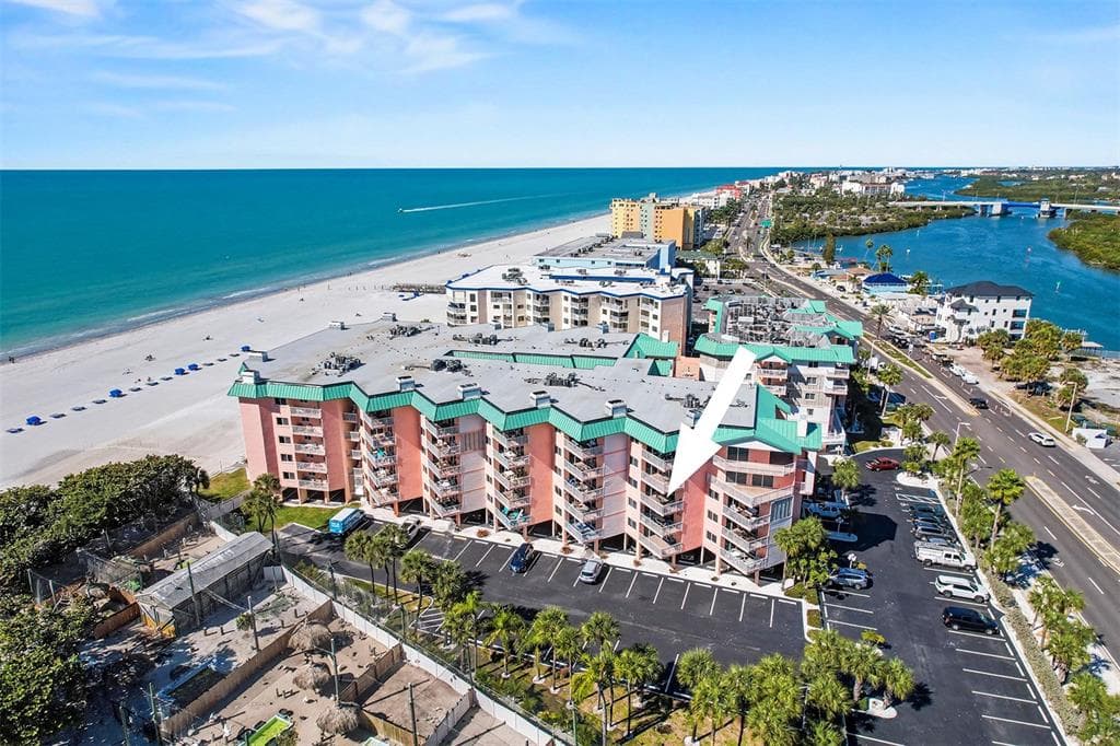 18400 GULF BOULEVARD 1302 photo 1