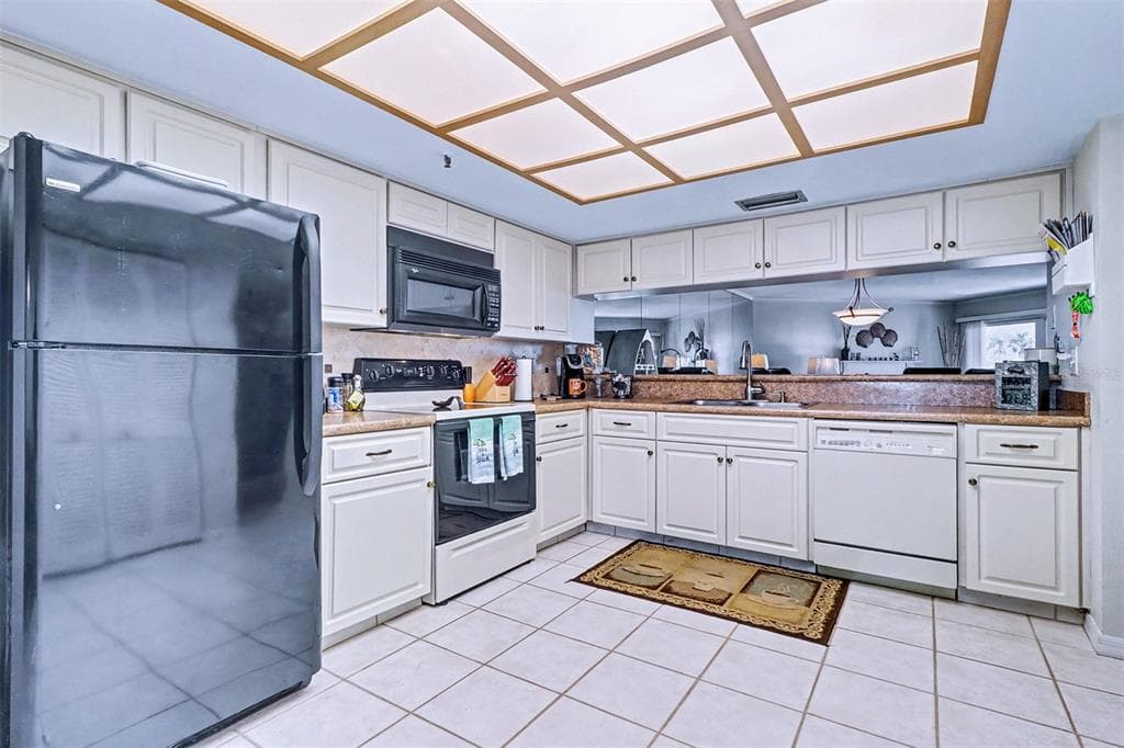 18400 GULF BOULEVARD 1302 photo 20