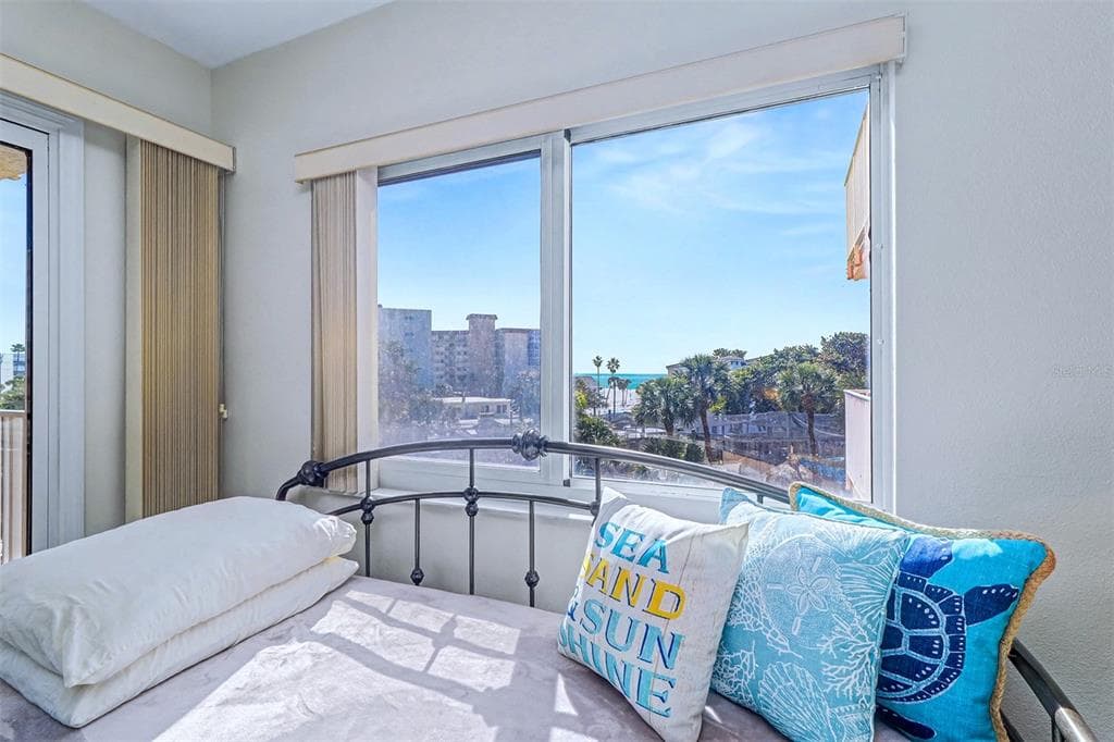18400 GULF BOULEVARD 1302 photo 24