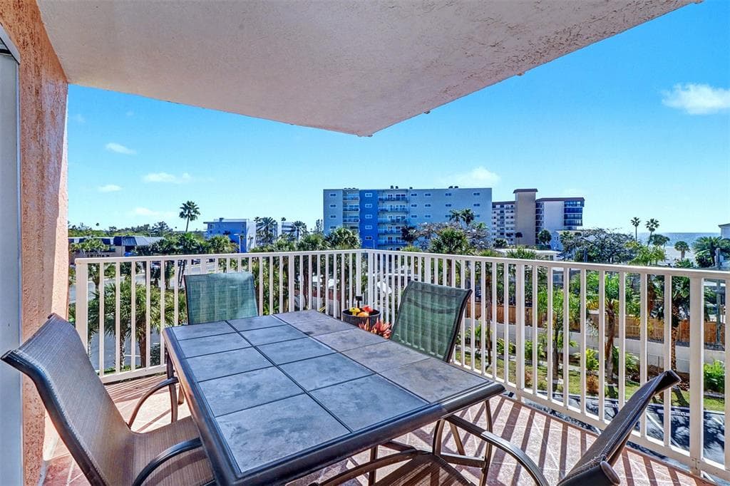 18400 GULF BOULEVARD 1302 photo 11