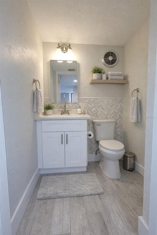 500 TREASURE ISLAND CAUSEWAY 106 photo 12
