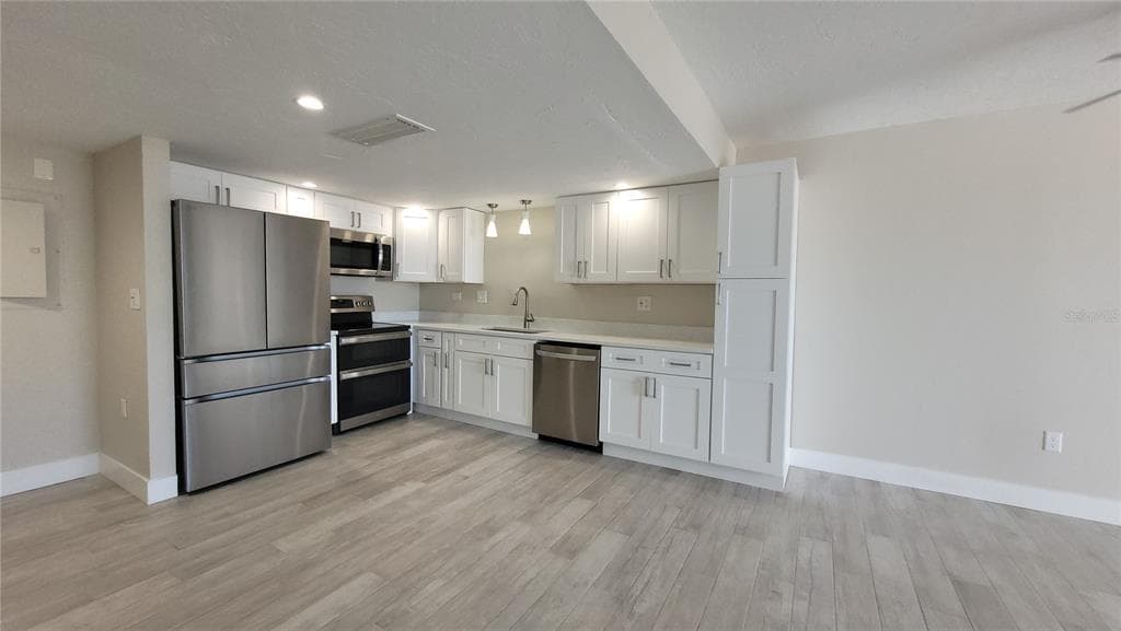 500 TREASURE ISLAND CAUSEWAY 106 photo 21