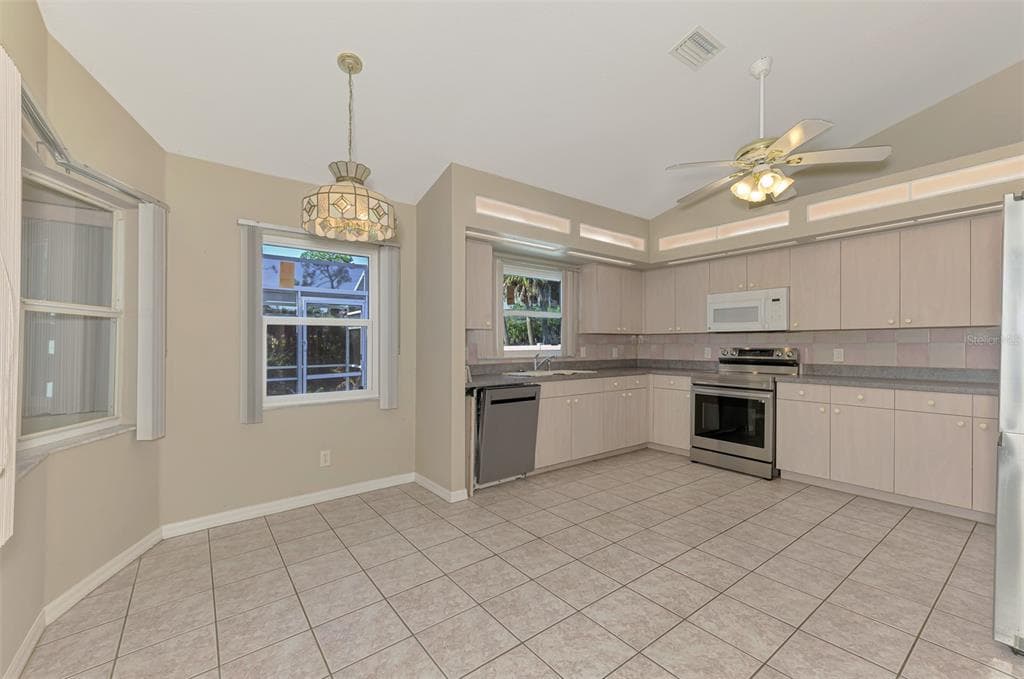 4041 BARBARY LANE photo 17