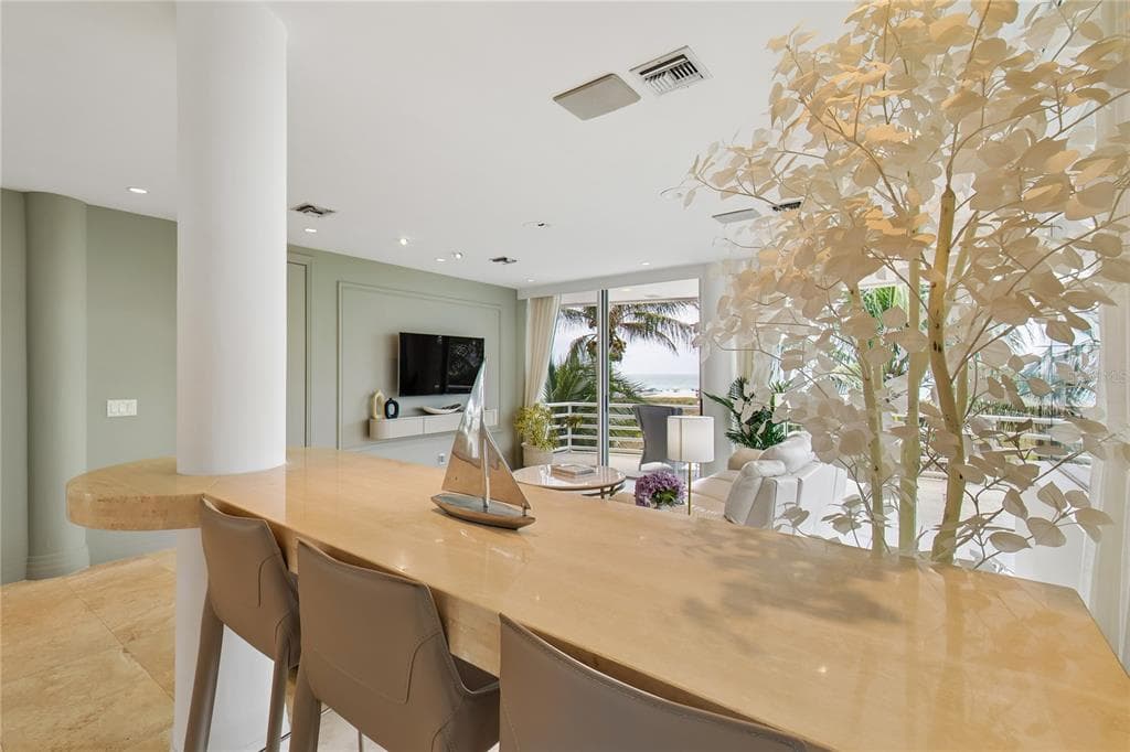 648 BEACH ROAD photo 22