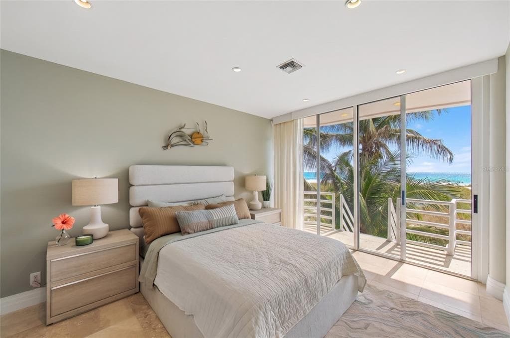 648 BEACH ROAD photo 8