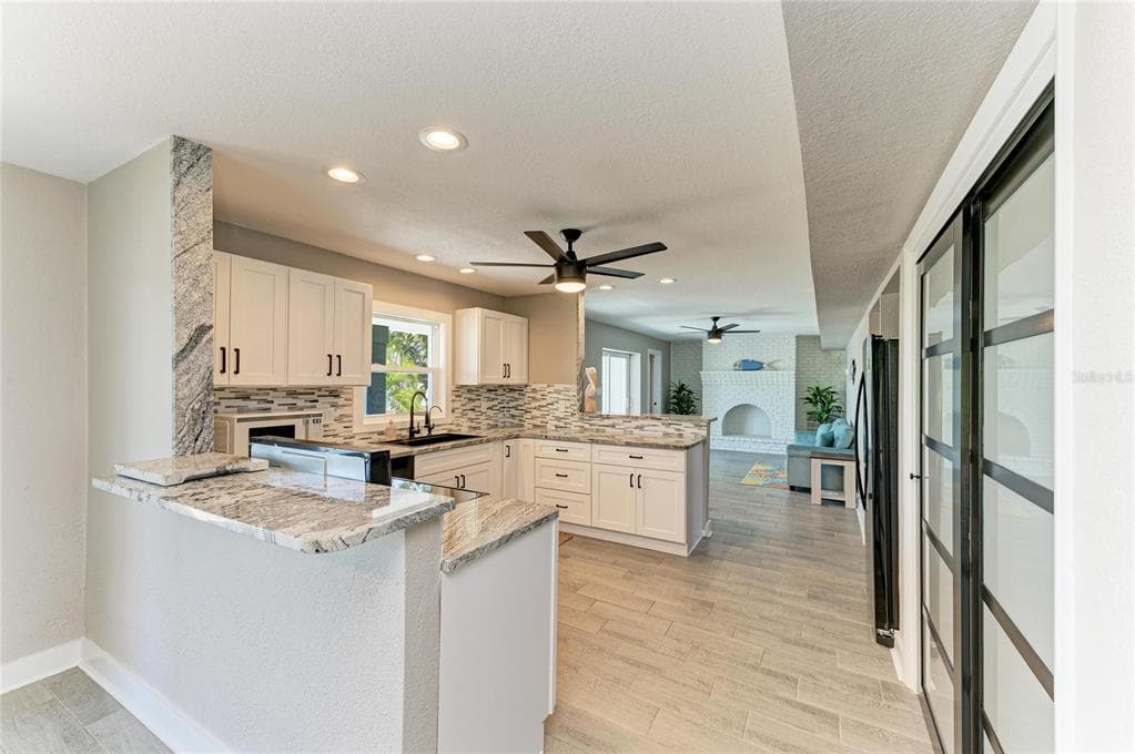 9610 SW YACHT DRIVE photo 16