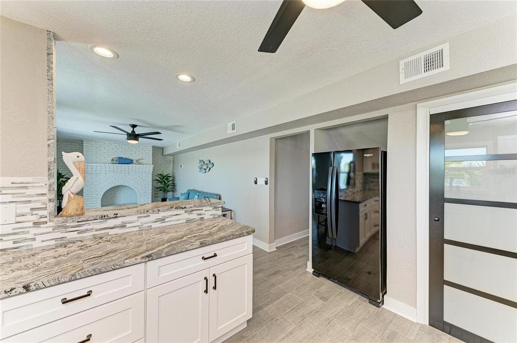 9610 SW YACHT DRIVE photo 22