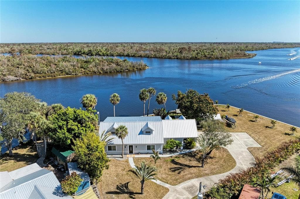 9610 SW YACHT DRIVE photo 1