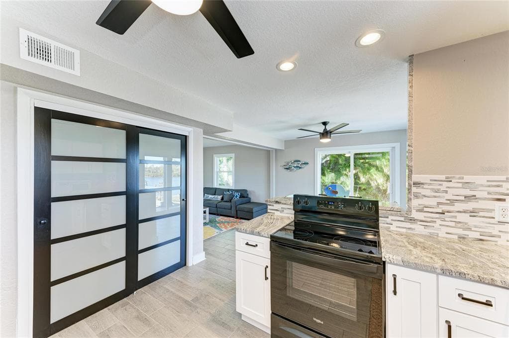 9610 SW YACHT DRIVE photo 21