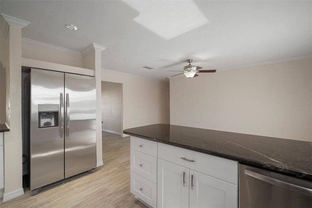 910 SPINDLE PALM WAY photo 7