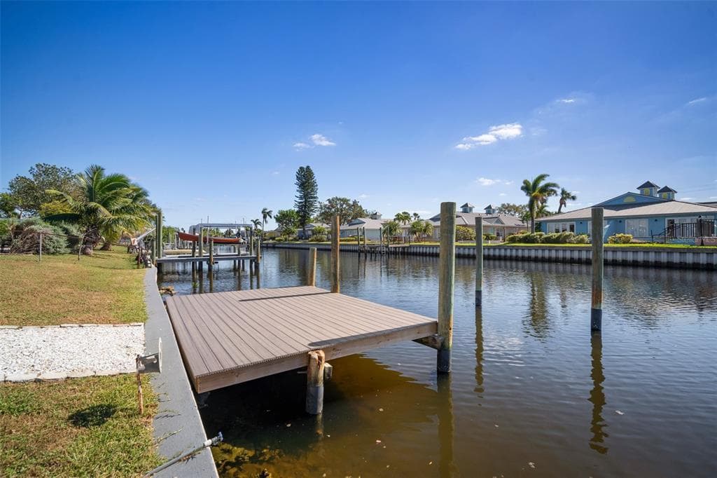 910 SPINDLE PALM WAY photo 21