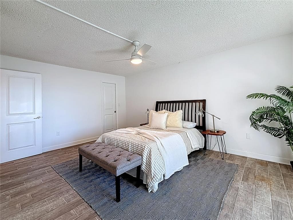 4550 COVE CIRCLE 106 photo 23