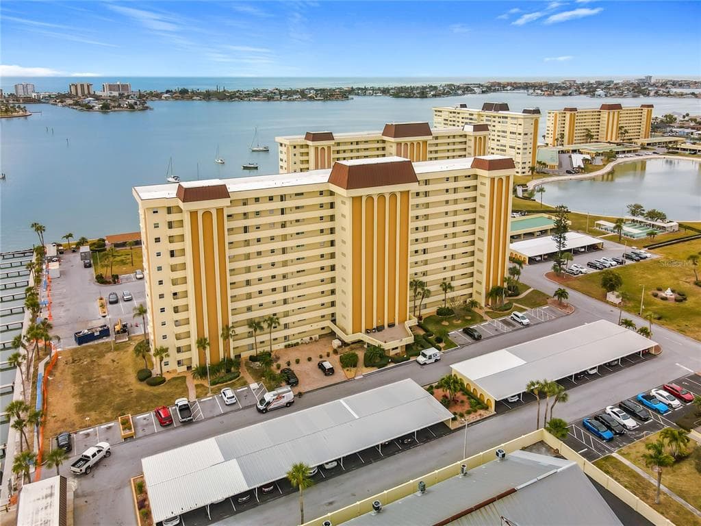 4550 COVE CIRCLE #106 1