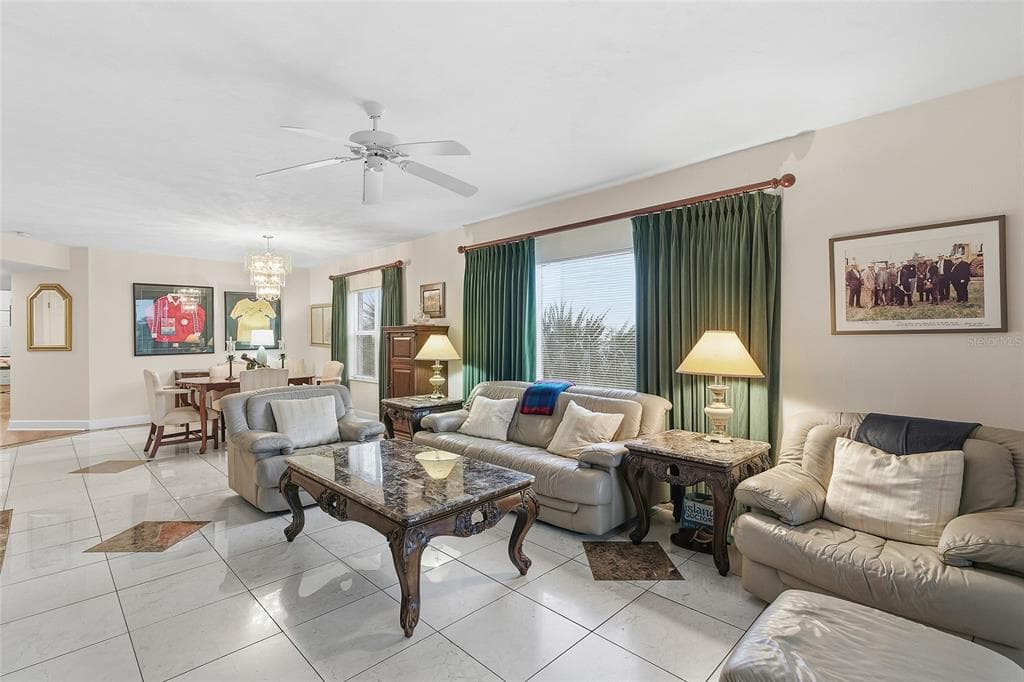 426 BOUCHELLE DRIVE 301 photo 14