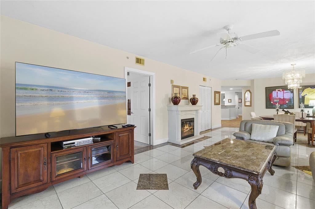 426 BOUCHELLE DRIVE 301 photo 15